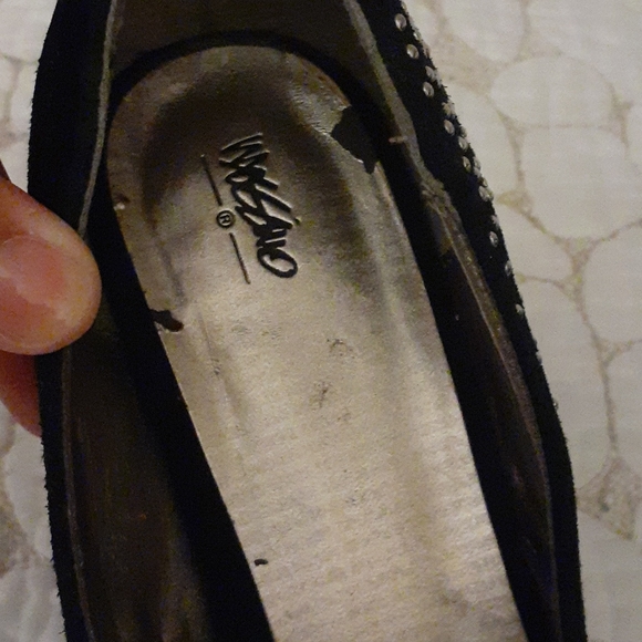 Mossimo black and silver heels. Size 8 - Picture 8 of 9